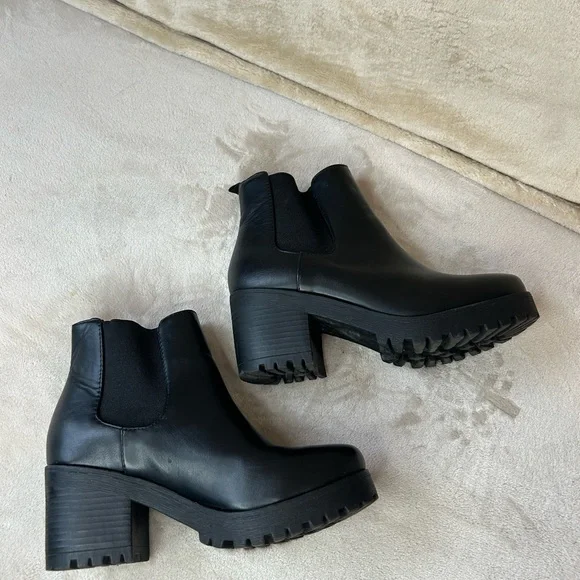 Soda Black Ankle Booties with Chunky Sole - Picture 5 of 10